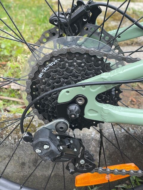 Dětské kolo 24, Commencal Ramones 24 od 130cm, brzdy Shimano Deore