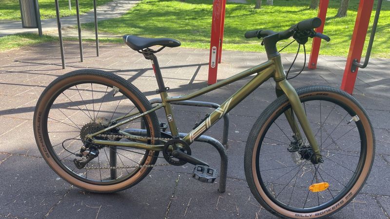 Dětské kolo SUPERIOR F.L.Y. 24 Matte Olive