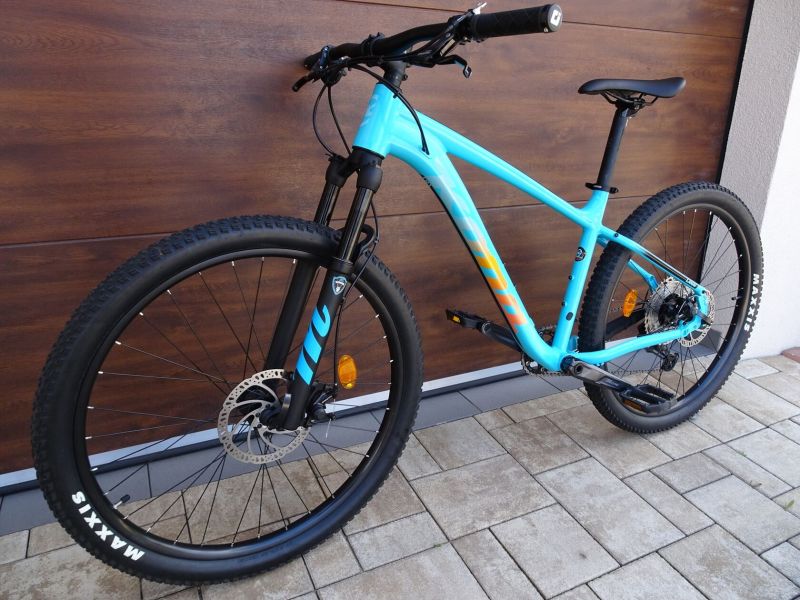 Kona Lanai, 27.5, M