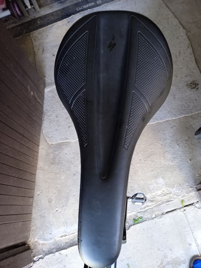 Sedlo specialized 