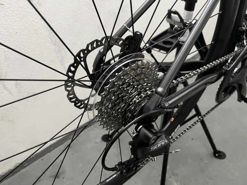 Kolo silniční / Gravel Giant Contend AR