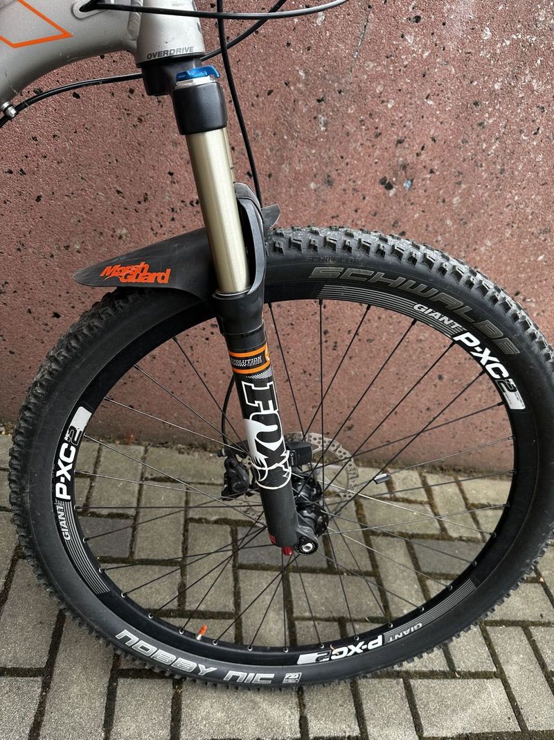 Giant Trance 29