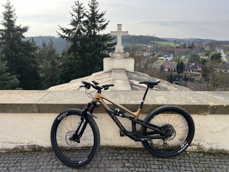 Prodám ojedinělý kousek Canyon Spectral 125 CF LTD