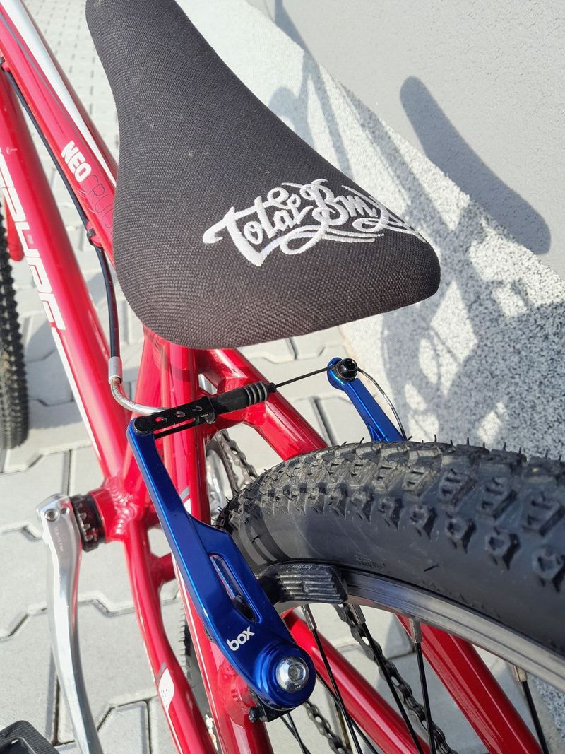 BMX Bikrosové kolo Inspyre Neo Cruiser Red 24"