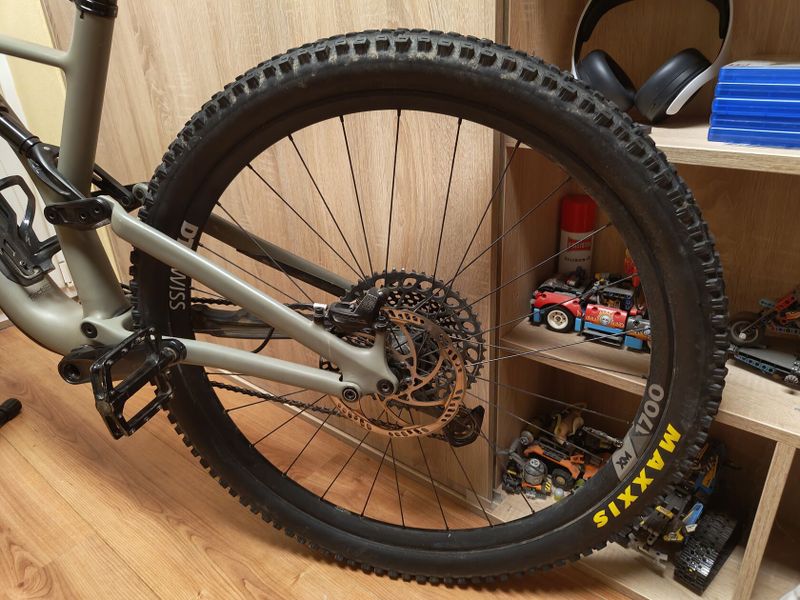 Predám Specialized stumpjumper L vo výbornom stave