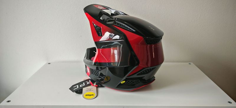 Fox Rampage Pro Carbon, Fox RPC, Přilba, Helma