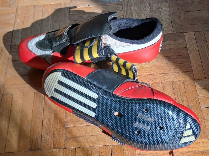 Tretry Adidas na suchý zip