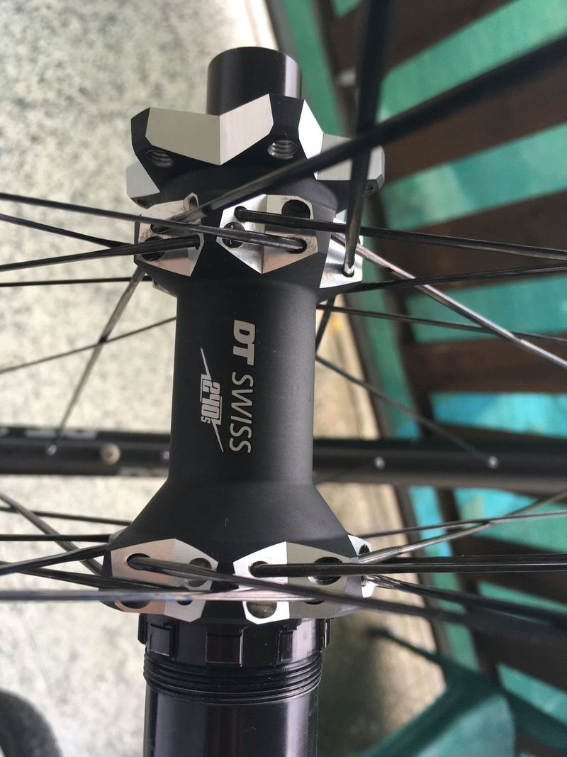 DT SWISS XRC 1200 BOOST 240s