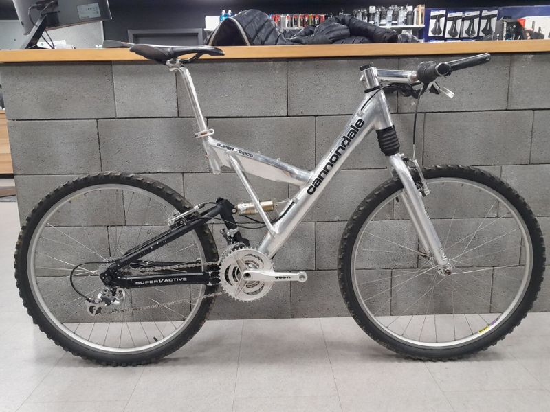 1996 Cannondale Super V 2000, velikost M, CODA 701M