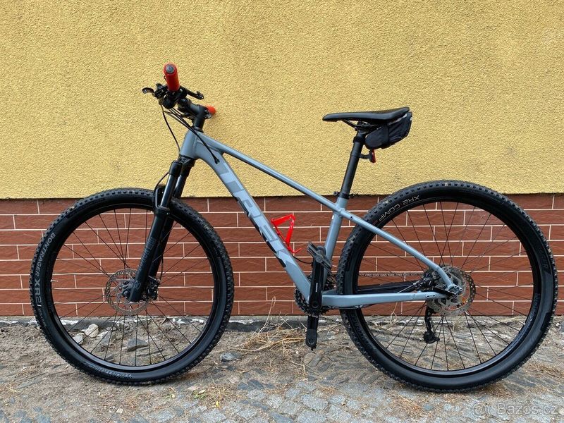 Trek X-Caliber 7 Horské kolo