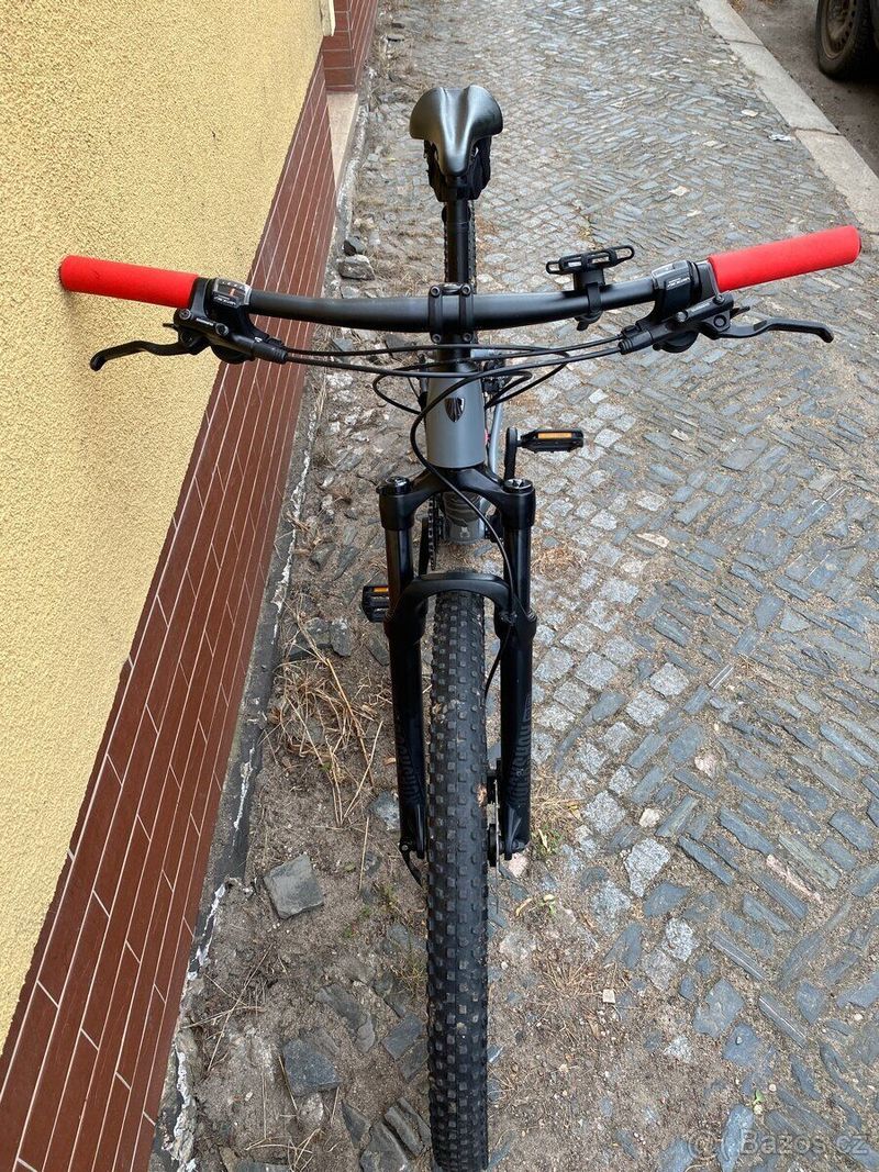 Trek X-Caliber 7 Horské kolo