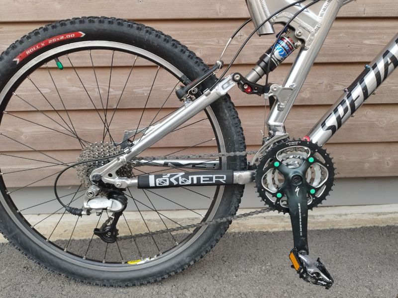Horské kolo Specialized Stumpjumper M4 stříbrná