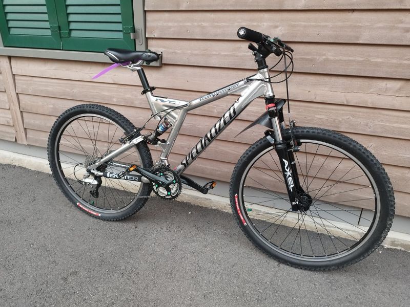 Horské kolo Specialized Stumpjumper M4 stříbrná