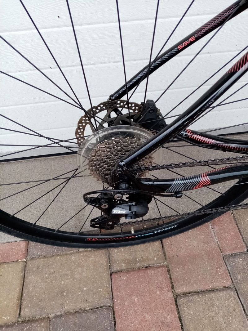 Cannondale - Gravel, fitness, silniční kolo, sada Shimano "105" Kotouče brzdy, vel. M/L