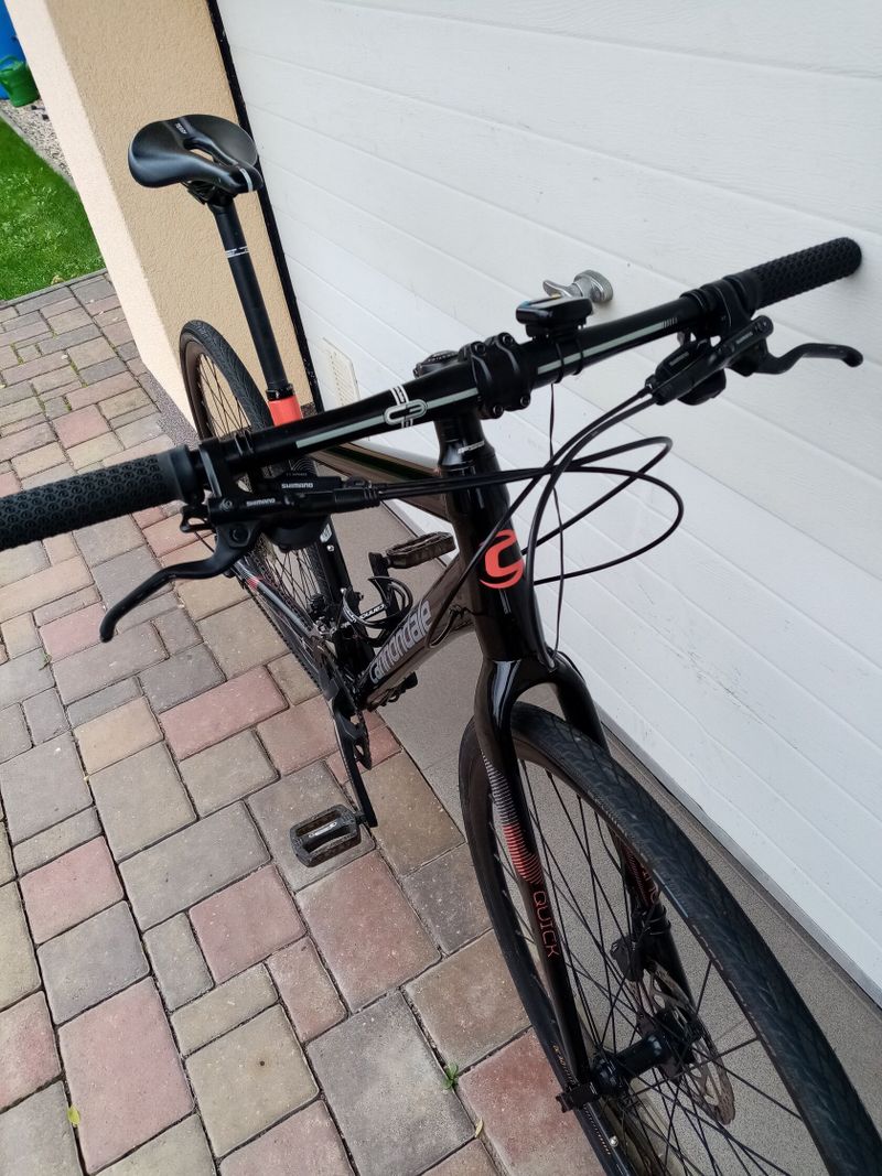 Cannondale - Gravel, fitness, silniční kolo, sada Shimano "105" Kotouče brzdy, vel. M/L
