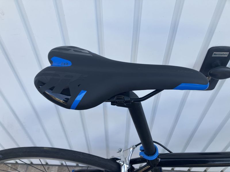 MALÉ SILNIČNÍ KOLO SPECIALIZED