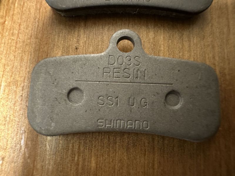 Brzdové destičky Shimano D03S Resin, NOVÉ - 2 páry