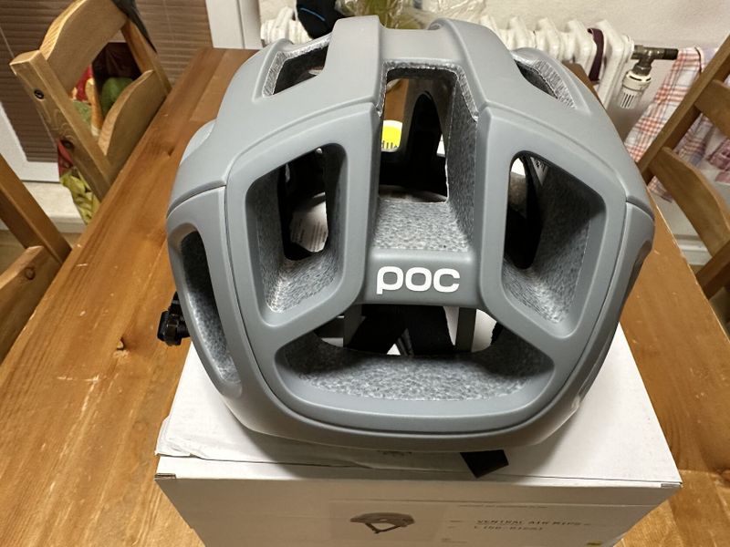 POC Ventral Air MIPS šedá, velikost L, nový model 2025, NEPOUŽITÁ