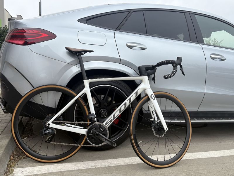 Scott Addict RC 10 pearl white 2021