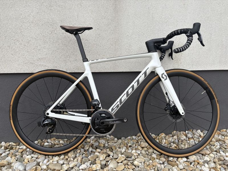Scott Addict RC 10 pearl white 2021