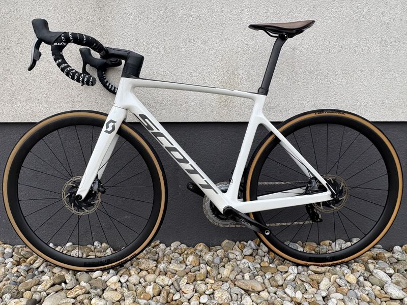 Scott Addict RC 10 pearl white 2021