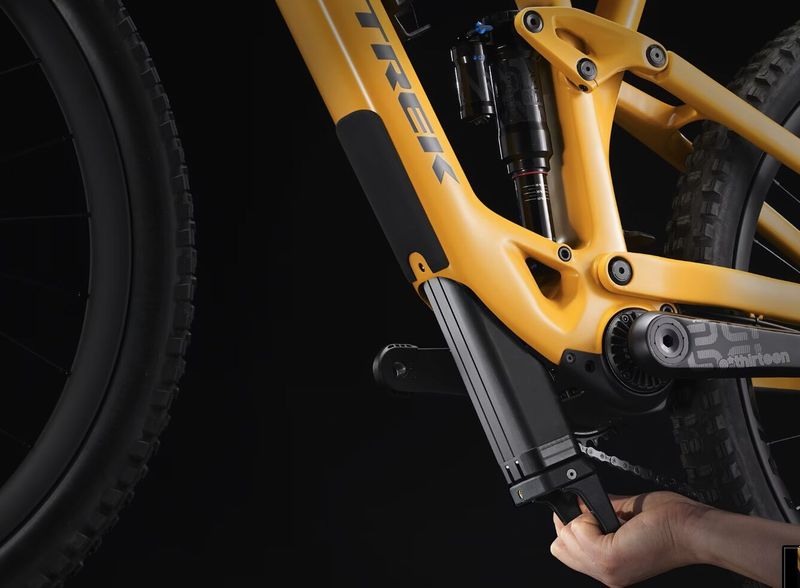 TREK Fuel EXe 9.8 XT-původní cena- 261 490 kč