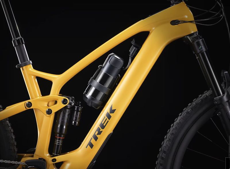 TREK Fuel EXe 9.8 XT-původní cena- 261 490 kč