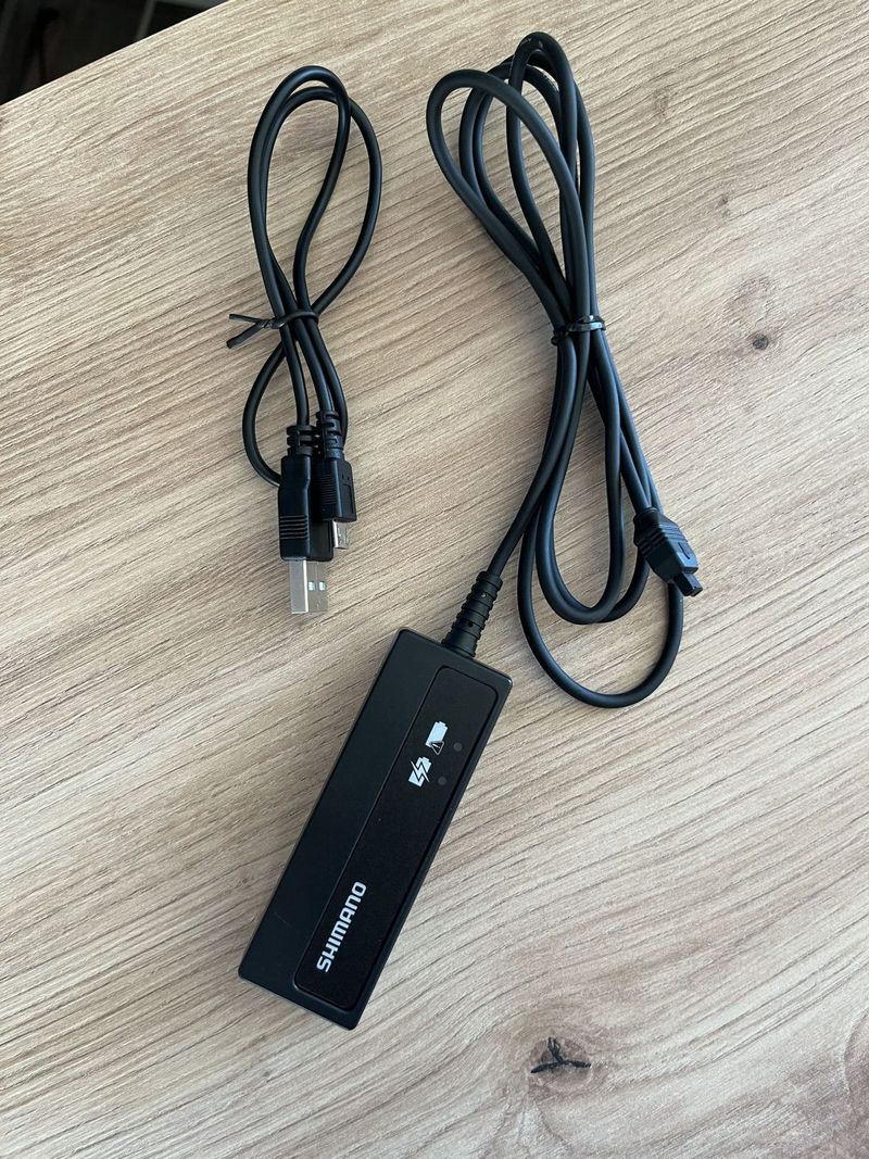 Nabíječka Shimano SM-BCR2 pro Di2