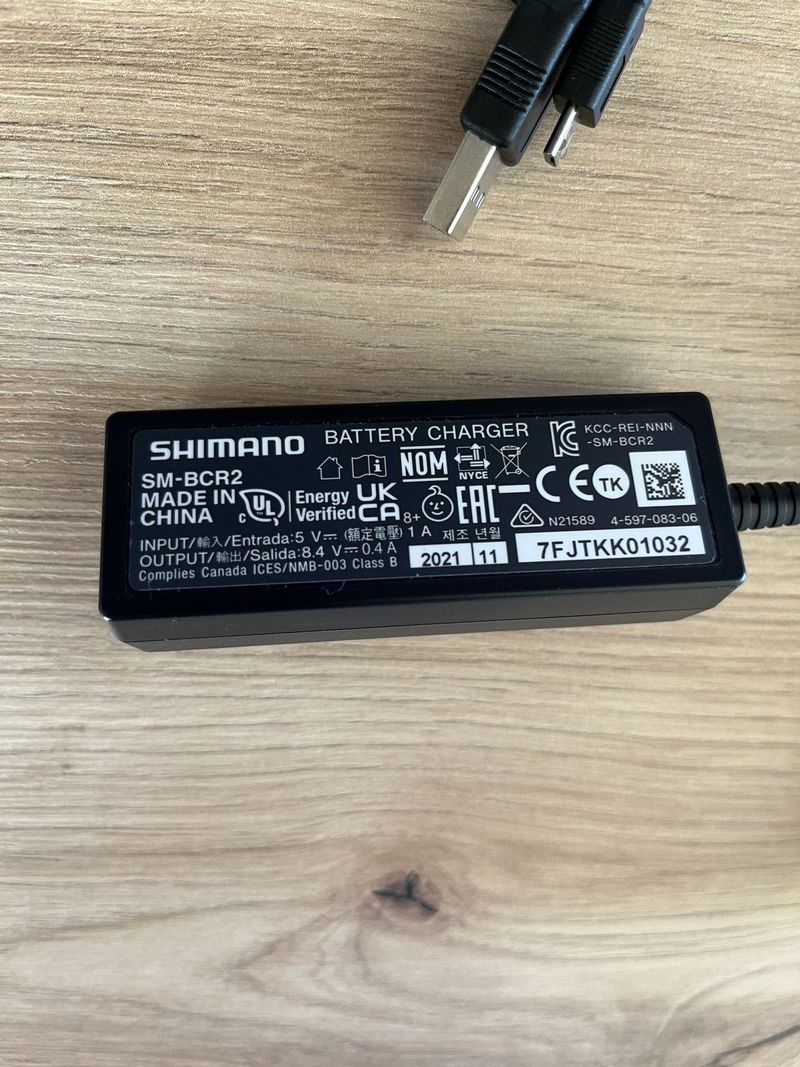 Nabíječka Shimano SM-BCR2 pro Di2