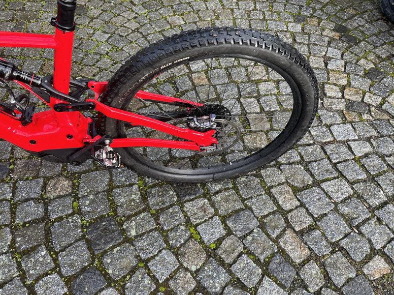 Prodám Specialized Turbo Levo