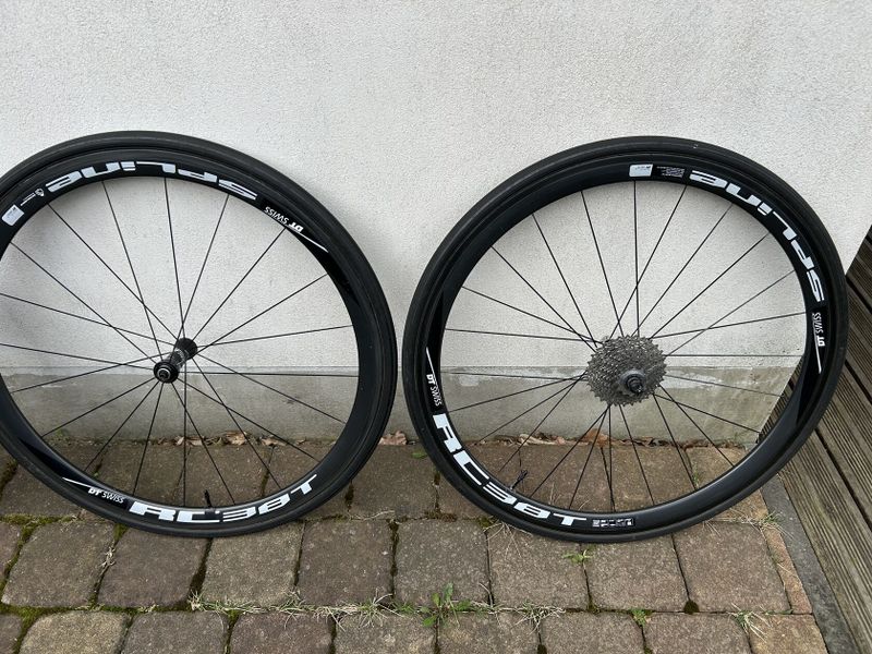Zapletené karbonové kola DT swiss
