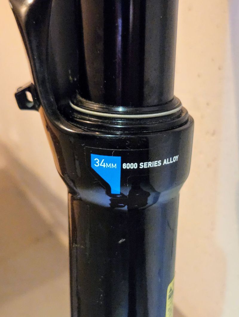 SR SUNTOUR Aion Tapered 27.5", 34mm, zdvih 150 mm