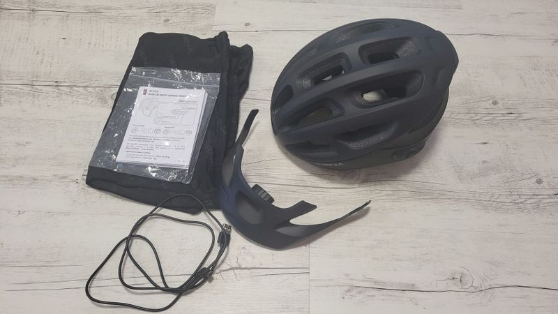 Cyklo přilba SENA s headsetem R1