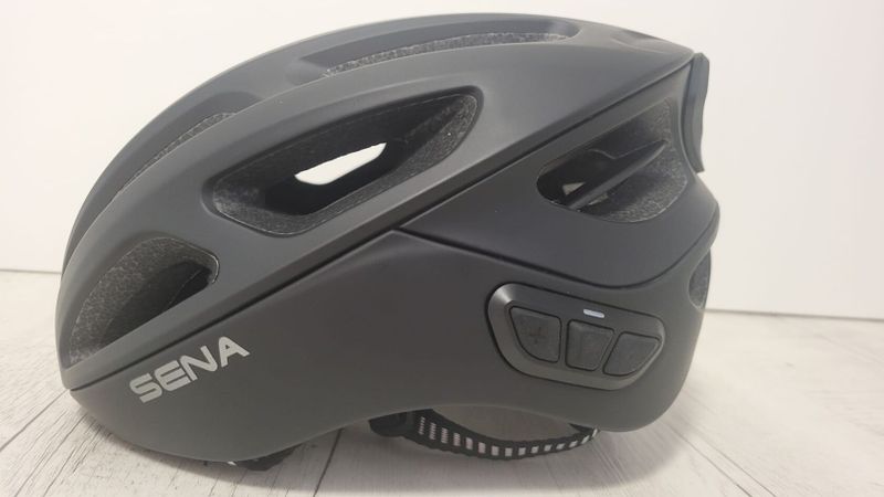 Cyklo přilba SENA s headsetem R1