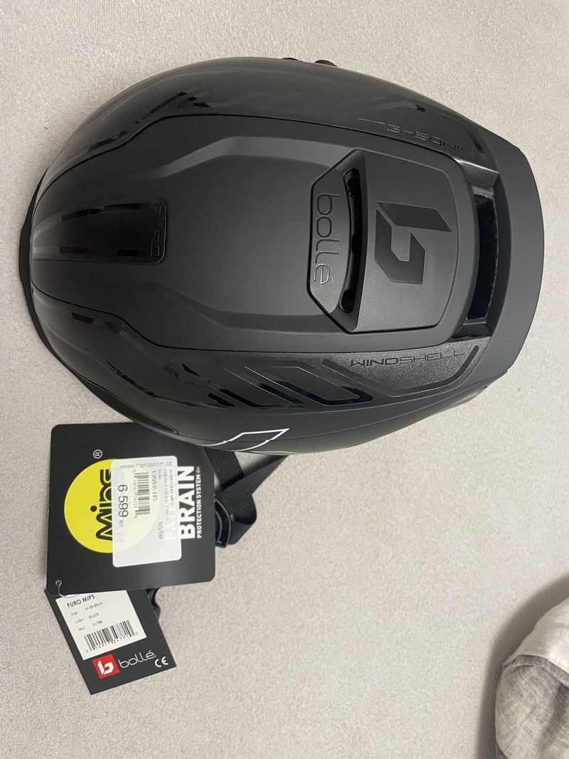 Cyklistická silniční helma Bolle Furo Mips