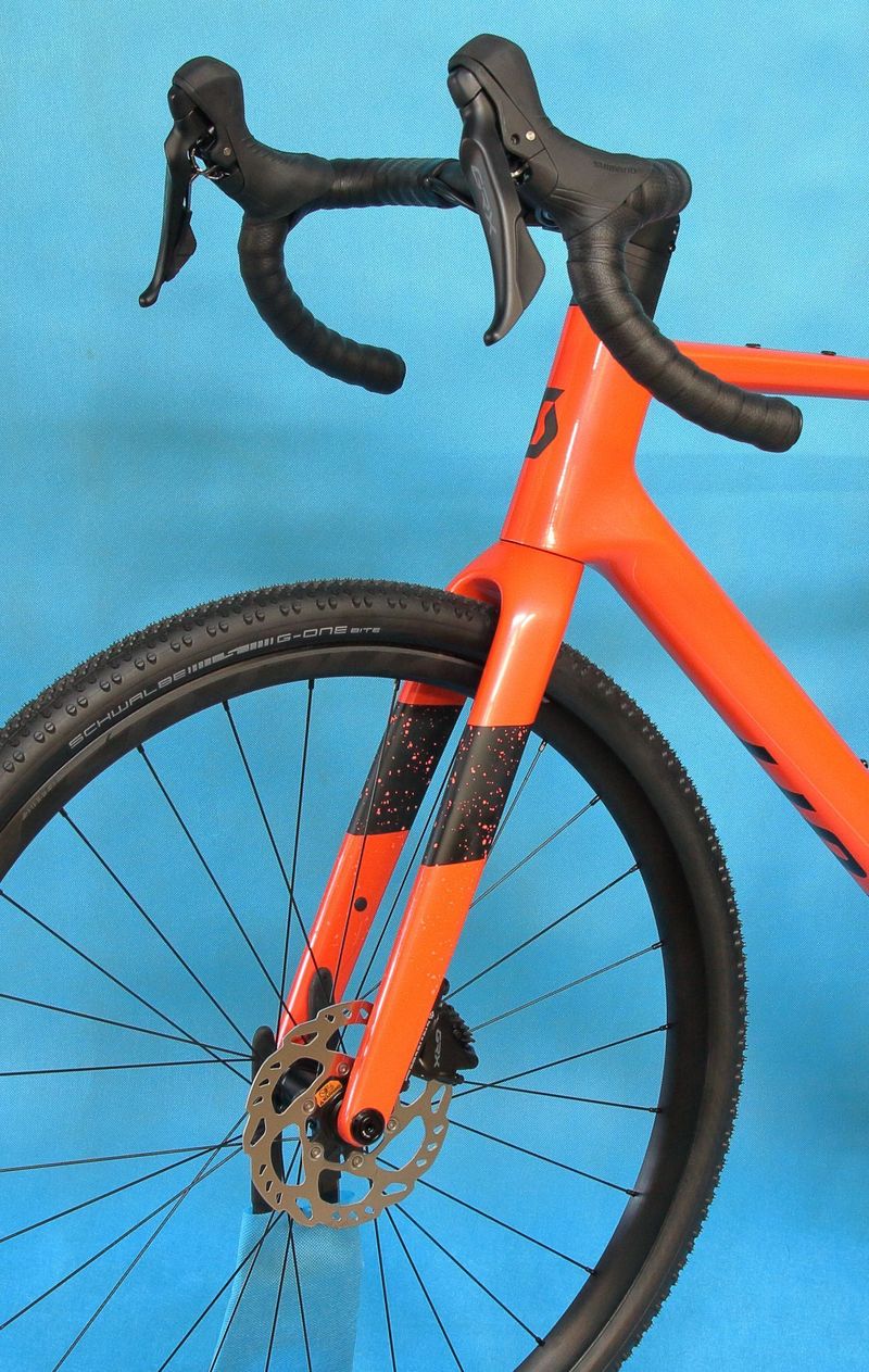 SCOTT Addict Gravel na GRX 2x12 - atraktivní karbonový gravel – NOVÝ