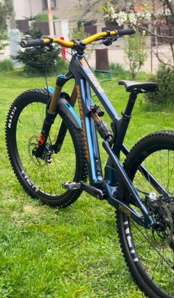 Nukeproof Mega, velikost M carbon