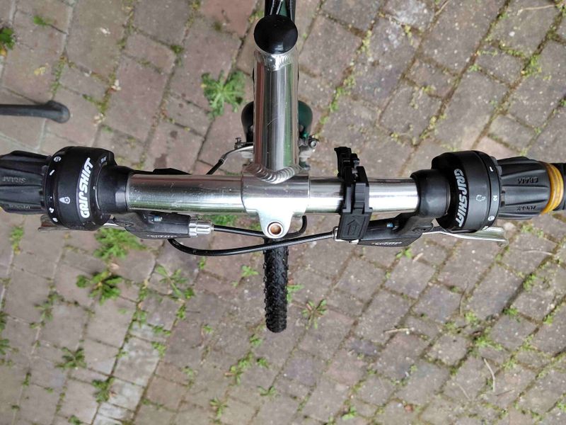 Stratos Cross 18"