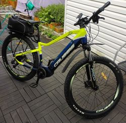 Prodám Crussis E-Largo 7.7 velikost L, koupeno 7/22, najeto 2176km, baterie 900Wh,