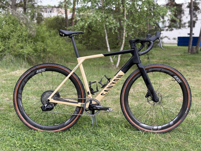 Canyon Grail CF SLX 8 AXS - rezervovano 