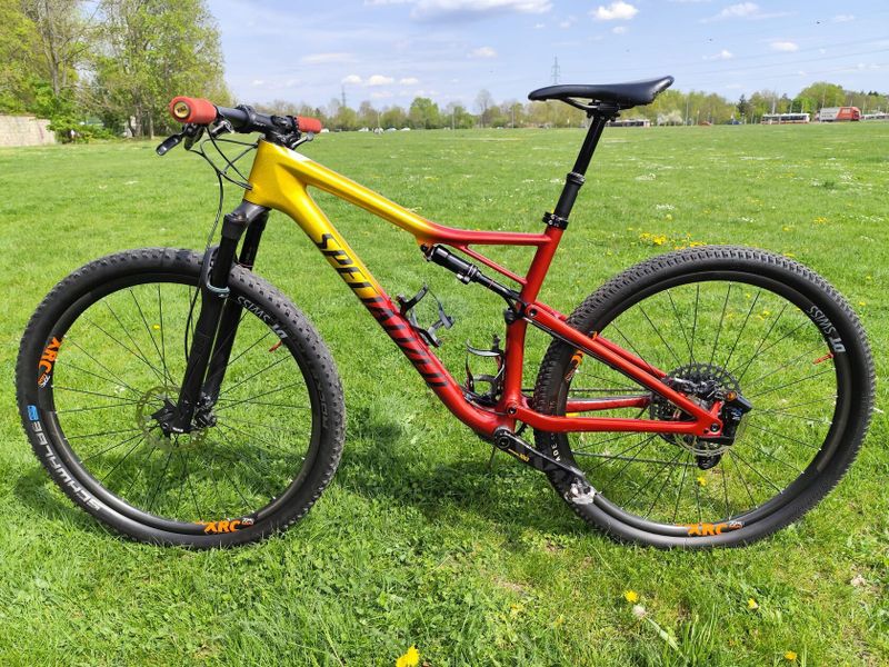 Specialized Epic 2018 - GX EAGLE, DT Swiss 1200, XX1 kliky, vel.M, po servisu odpružení