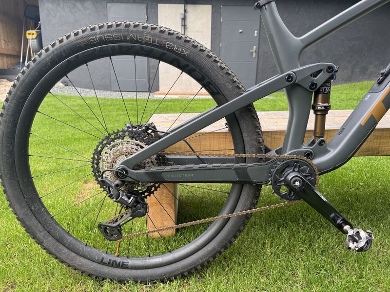 TREK TopFuel 9.8 XT Gen 3 ProjectONE, vel.L,najeto max 1000km, nevyužitý.