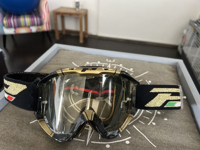 Troy Lee Designs D2 Carbon