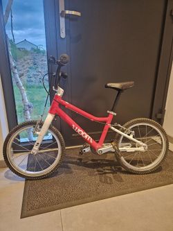 Woom 3 červené (rok staré)