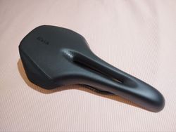 Sedlo dámské - Fizik Luna X5 Regular Black 145mm
