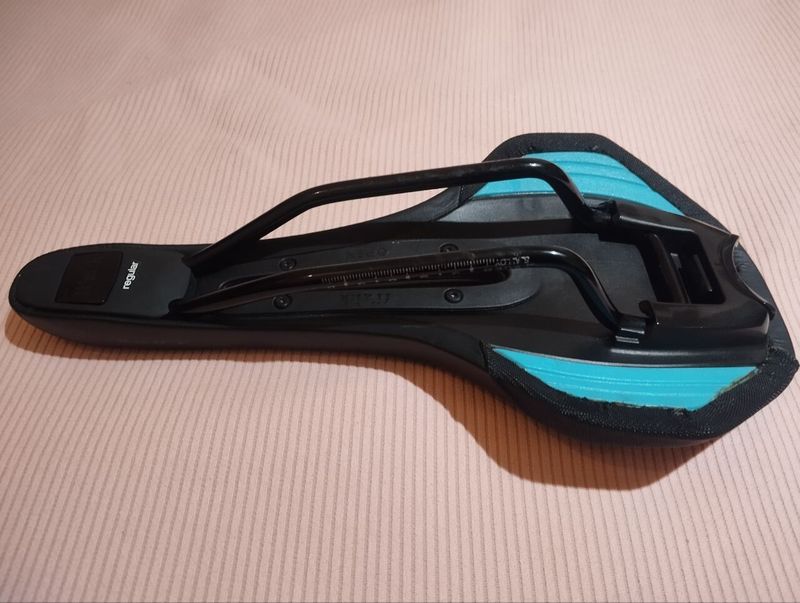 Sedlo dámské - Fizik Luna X5 Regular Black 145mm