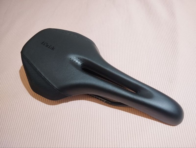 Sedlo dámské - Fizik Luna X5 Regular Black 145mm
