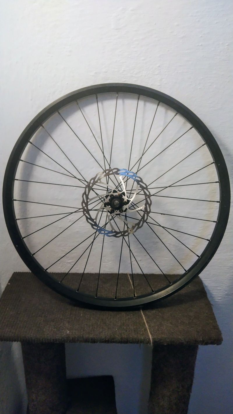 Přední kolo boost
