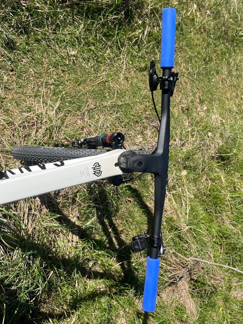 Canyon Exceed CF- MatheuVan Der Poel
