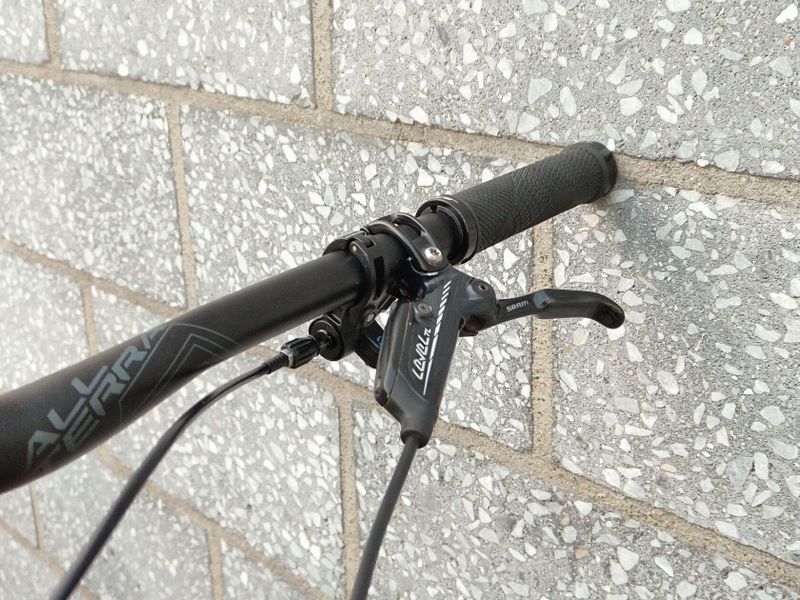 GT Sensor 29" Carbon Elite M